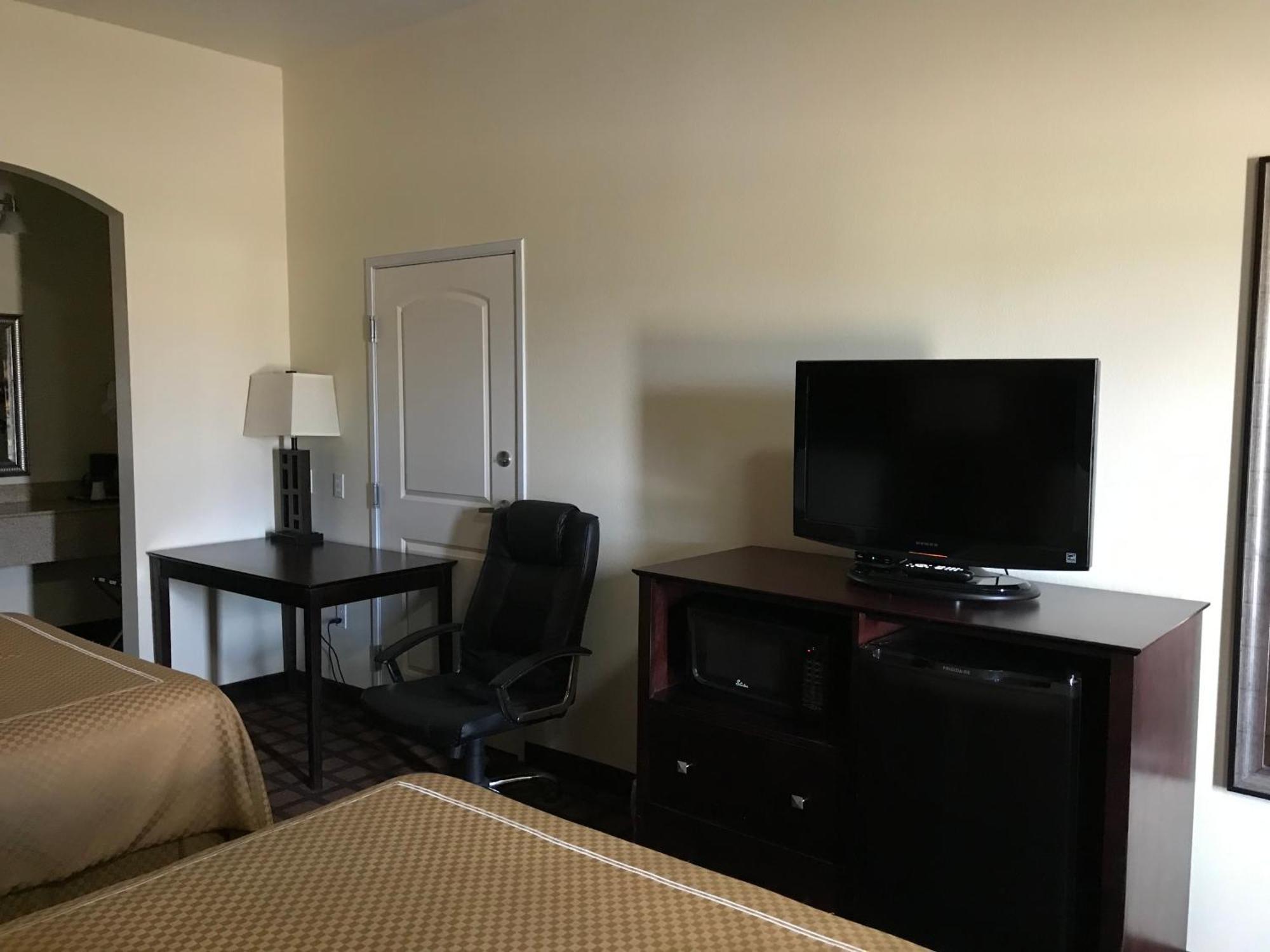 Executive Inn And Suites Pittsburg ภายนอก รูปภาพ