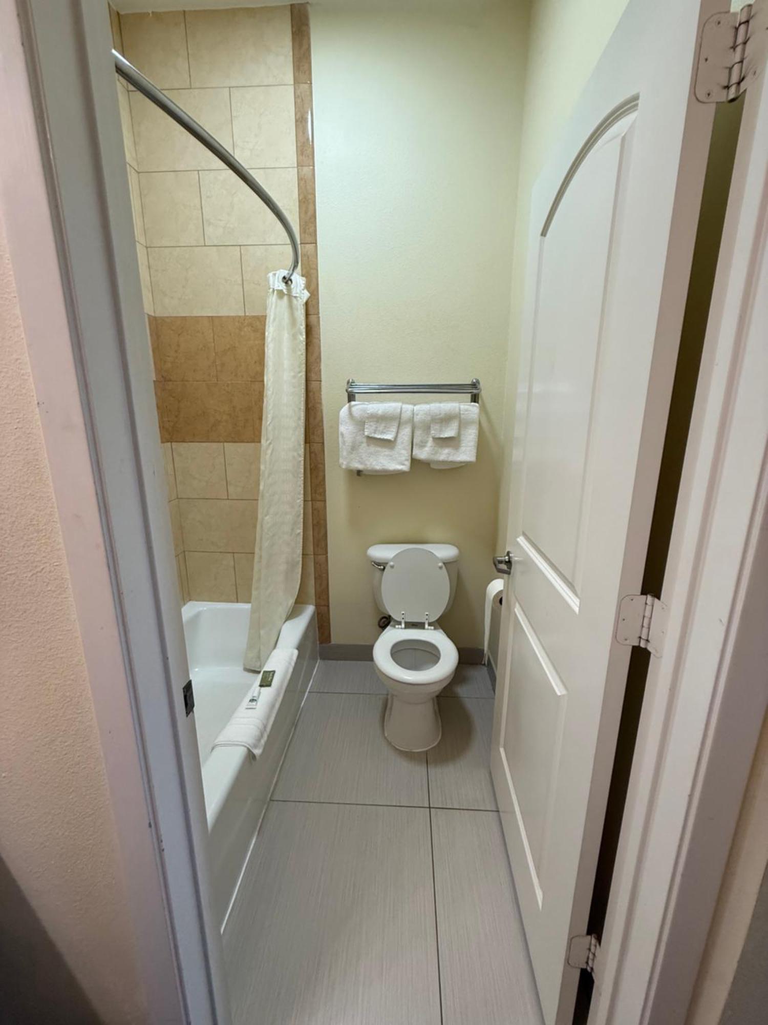 Executive Inn And Suites Pittsburg ภายนอก รูปภาพ